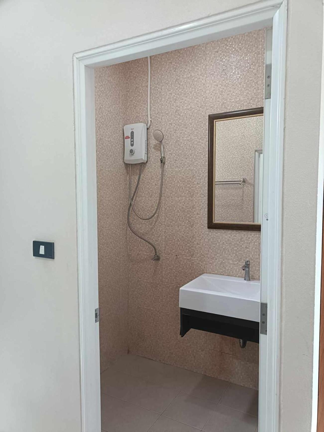 Sj House Hotel Aonang Ban Khlong Haeng Eksteriør billede