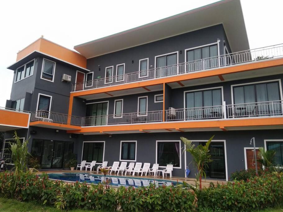 Sj House Hotel Aonang Ban Khlong Haeng Eksteriør billede